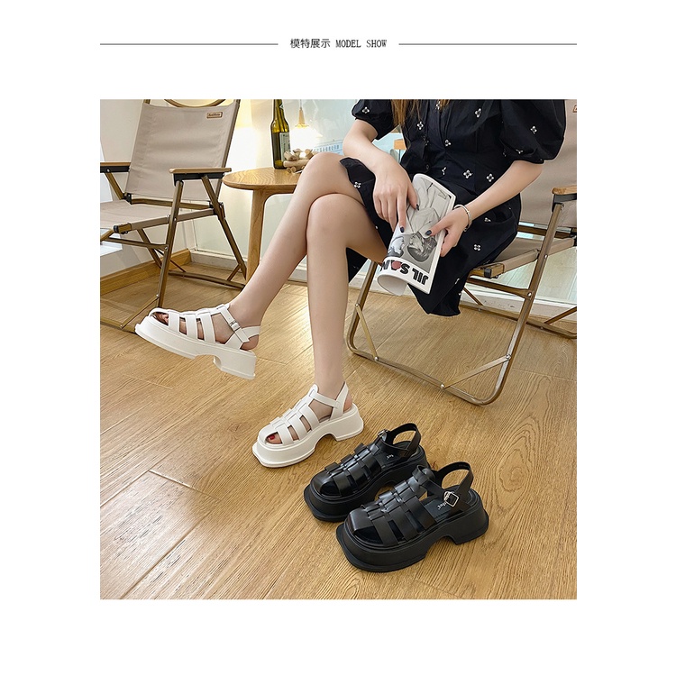 Mẫu Sandal đế bánh mỳ thiết kế dây đẹp mắt, dành cho mùa hè 2022