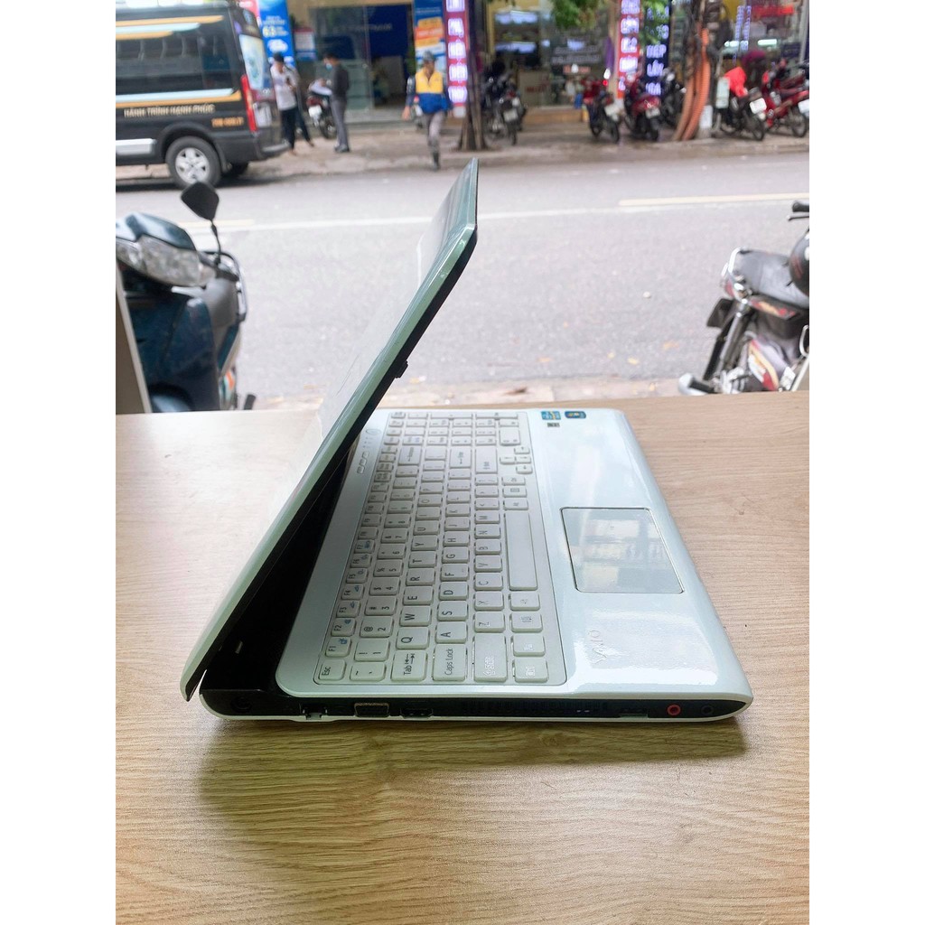 Sang chảnh Laptop Sony vaio Sve15 core i5-3320M Ram 4gb hdd 500gb cạc hd 4000 fui phím bao zin chơi được game | BigBuy360 - bigbuy360.vn