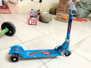 Xe trượt scooter - Thuỳ Ngọc -