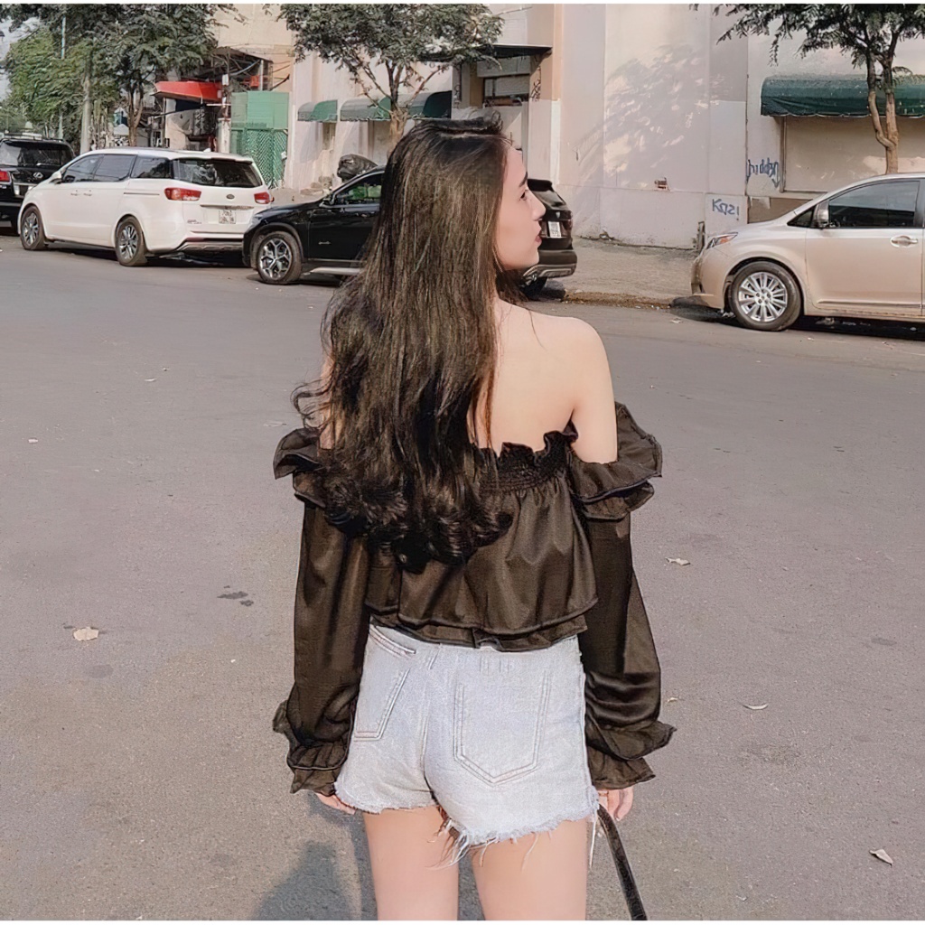 Áo trễ vai croptop cúp ngực tay dài freesize form chuẩn màu đen và trắng Maris Top