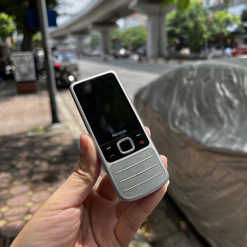 NGUYÊN ZIN, chính hãng điện thoại cổ Nokia 6700