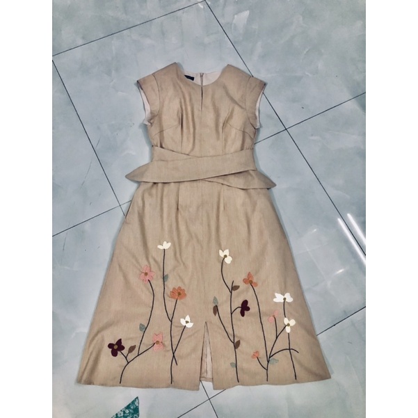 Đầm thêu OLV size M