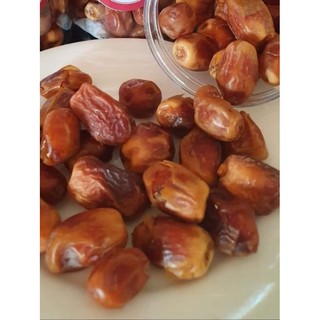 Chà là sấy khô không cành nhập khẩu (túi zip 1kg)