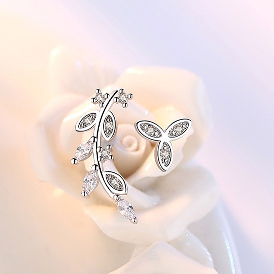 Bông tai / khuyên tai thời trang có hộp tặng kèm