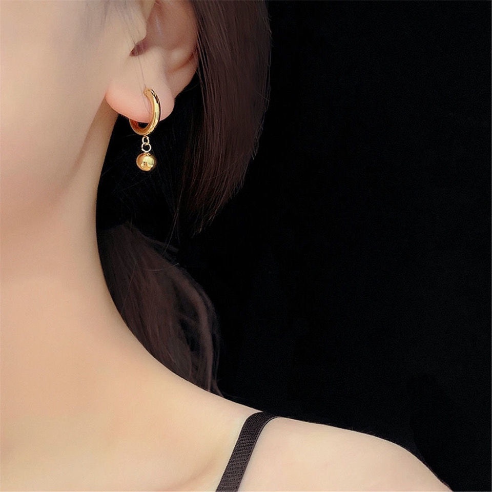 Bông Tai Màu Vàng Bằng Thép Titan Thiết Kế Đơn Giản Thời Trang Phong Cách Âu Mỹ