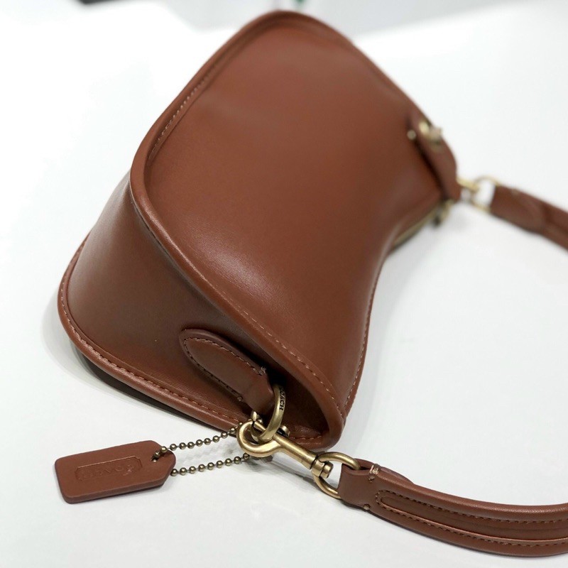 TÚI COACH SWINGER C2643