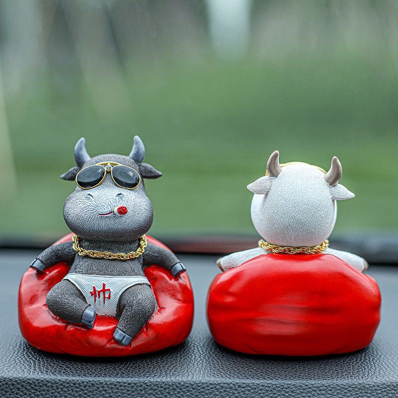 Tượng Để Trang Trí Ô Tô Hình Trâu Bò Cực Ngầu