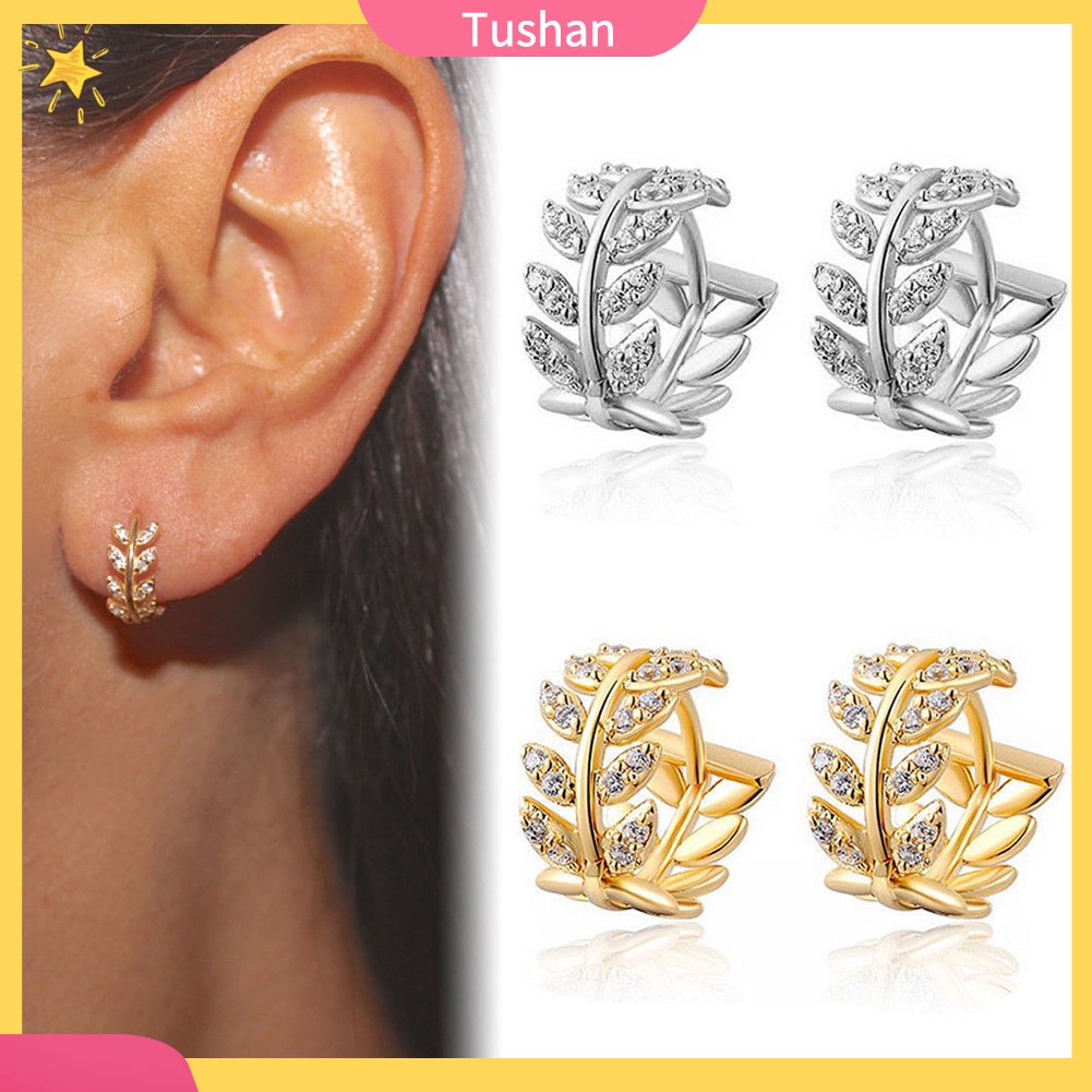 Hoa tai Huggie thiết kế chiếc lá đính đá cho nữ