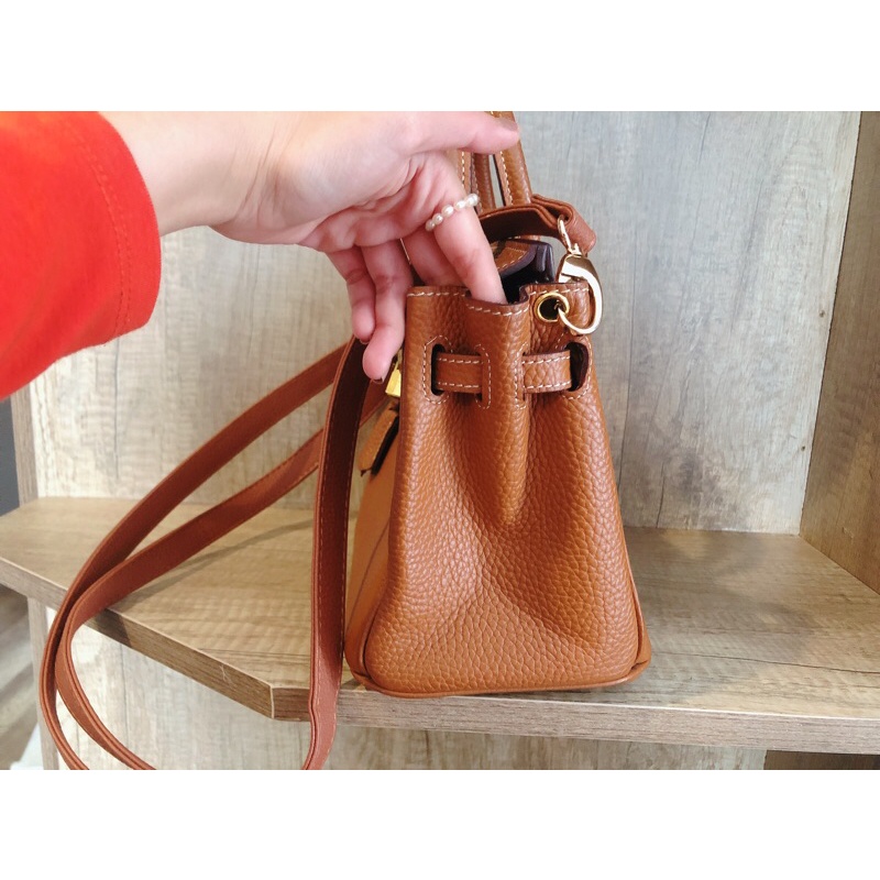 Túi Da Bò Màu Nâu Bò Bản Khâu Tay Size 25