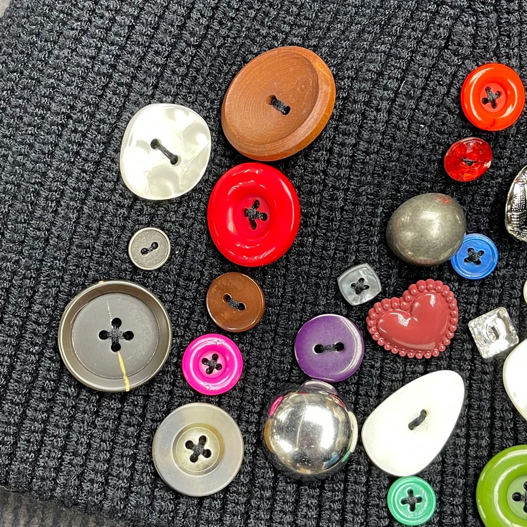 Mũ Len Dệt Kim Dày Dặn Ấm Áp Phối Nút Nhiều Màu Sắc Phong Cách Đường Phố Cá Tính Dành Cho Nữ