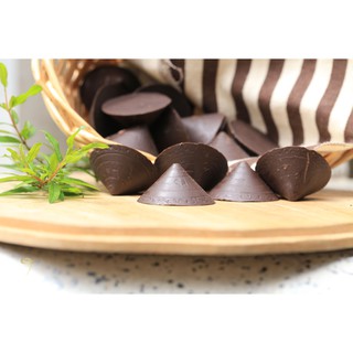 Socola viên nón lá hộp 120g hạnh nhân và nho khô | Henk Chocolate