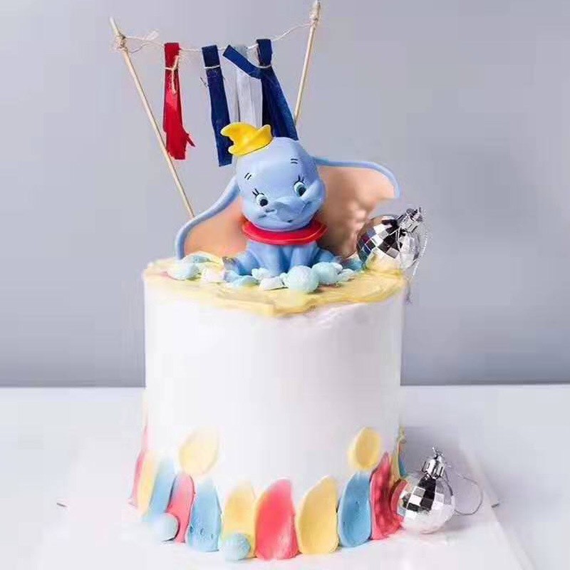Chú voi dễ thương trang trí bánh kem