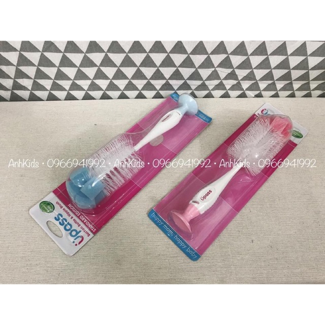 Cọ bình sữa  có đế  hút chân không Upass