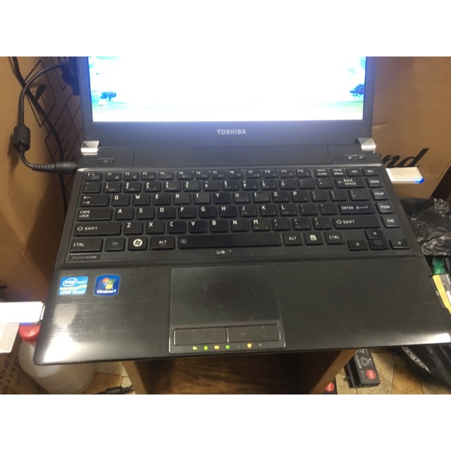 Máy tính xách tay Toshiba Portege Core i5 3210M Ram 4Gb SSD 120Gb pin siêu trâu