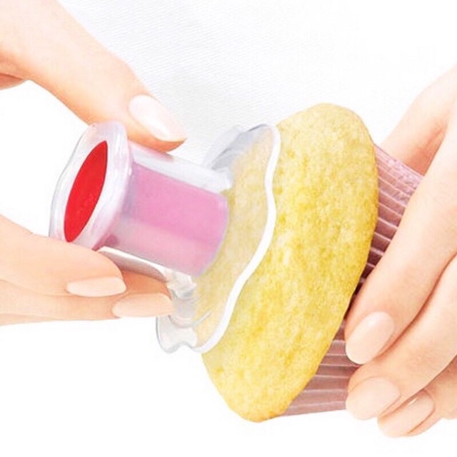 Dụng cụ tạo lỗ cupcake