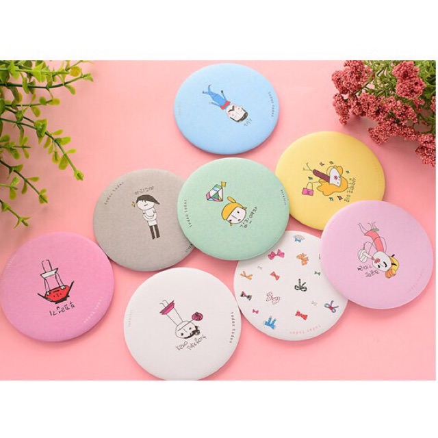 Gương mini cầm tay Happy Smile giá siêu hạt dẻ đây