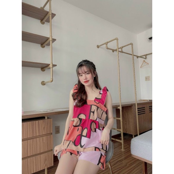 đồ mặc nhà tiểu thư quần đùi hoạ tiết lập thể | BigBuy360 - bigbuy360.vn