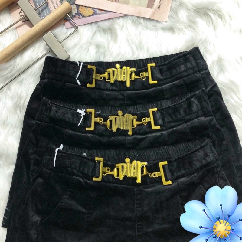 Quần Sooc Nhung Mịn- hàng Quảng châu