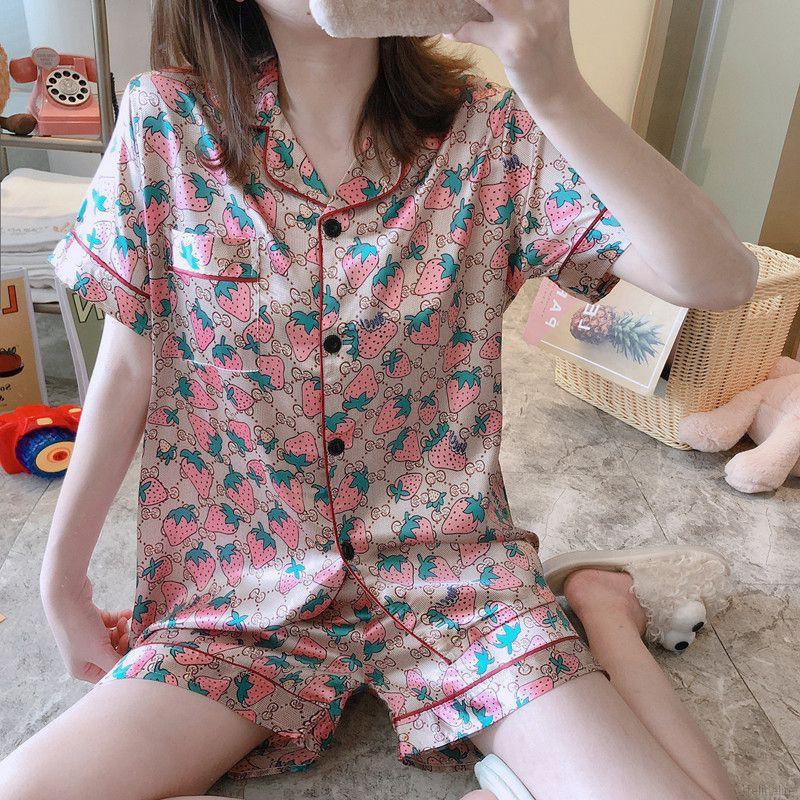 Bộ Đồ Ngủ Ngắn Tay In Họa Tiết Dâu Tây Xinh Xắn Dành Cho Nữ