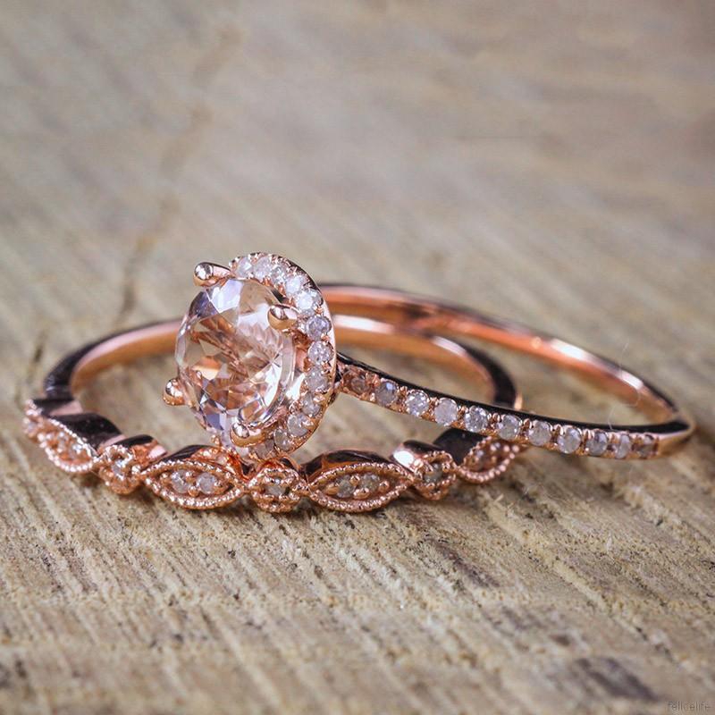 Nhẫn hợp kim đính đá sang trọng