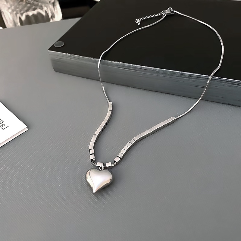 Vòng cổ Thép Titan Mặt Vuông Hình Trái Tim Ba Chiều Thời Trang