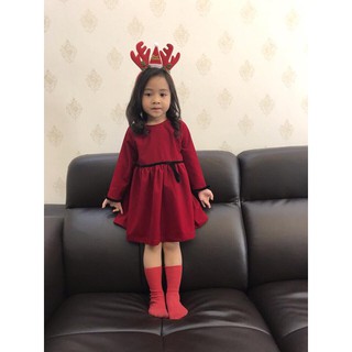 Váy nhung tăm đỏ bé gái