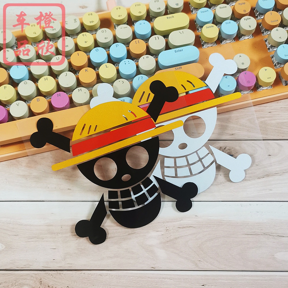 Miếng Dán Trang Trí Nắp Bình Xăng Xe Hơi / Laptop / Ipad Họa Tiết ONE PIECE Màu Phản Quang Độc Đáo