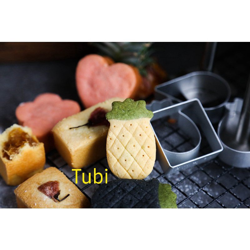 Khuôn bánh dứa