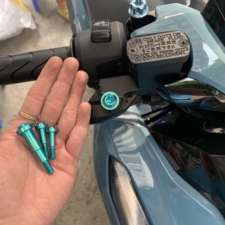 Ốc Tay Thắng Titan Gr5 VARIO/CLICK 2017/2018/2019/202