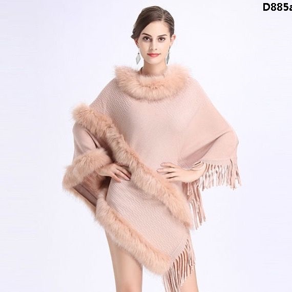 Áo Choàng Cánh Dơi Phối Lông Cổ Cỡ Lớn Một Kích Thước Cho Nữ
