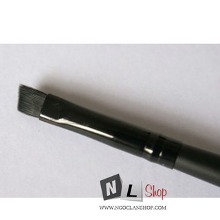 ELF Small Angled Brush Cọ Xéo Nhỏ 84010