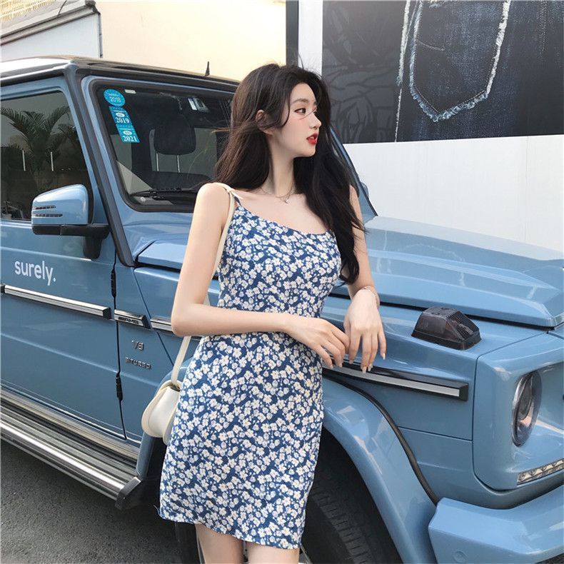 Đầm Hai Dây In Hoa Màu Xanh Dương Phong Cách Pháp Quyến Rũ Mẫu Mới 2021 Thời Trang Cho Nữ