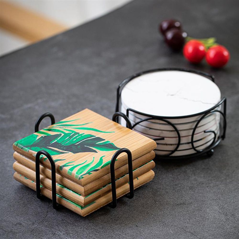 Giá đỡ tấm lót ly bằng sắt sắp xếp gọn gàng tiện dụng cho nhà bếp