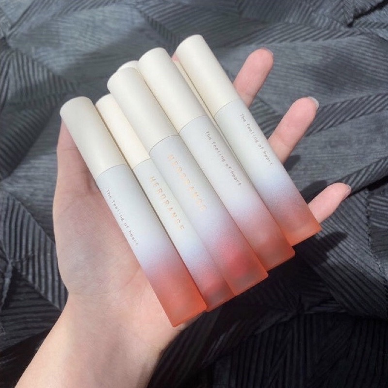 Son nhung lì không dính HERORANGE Elantra Velvet Lip Glaze