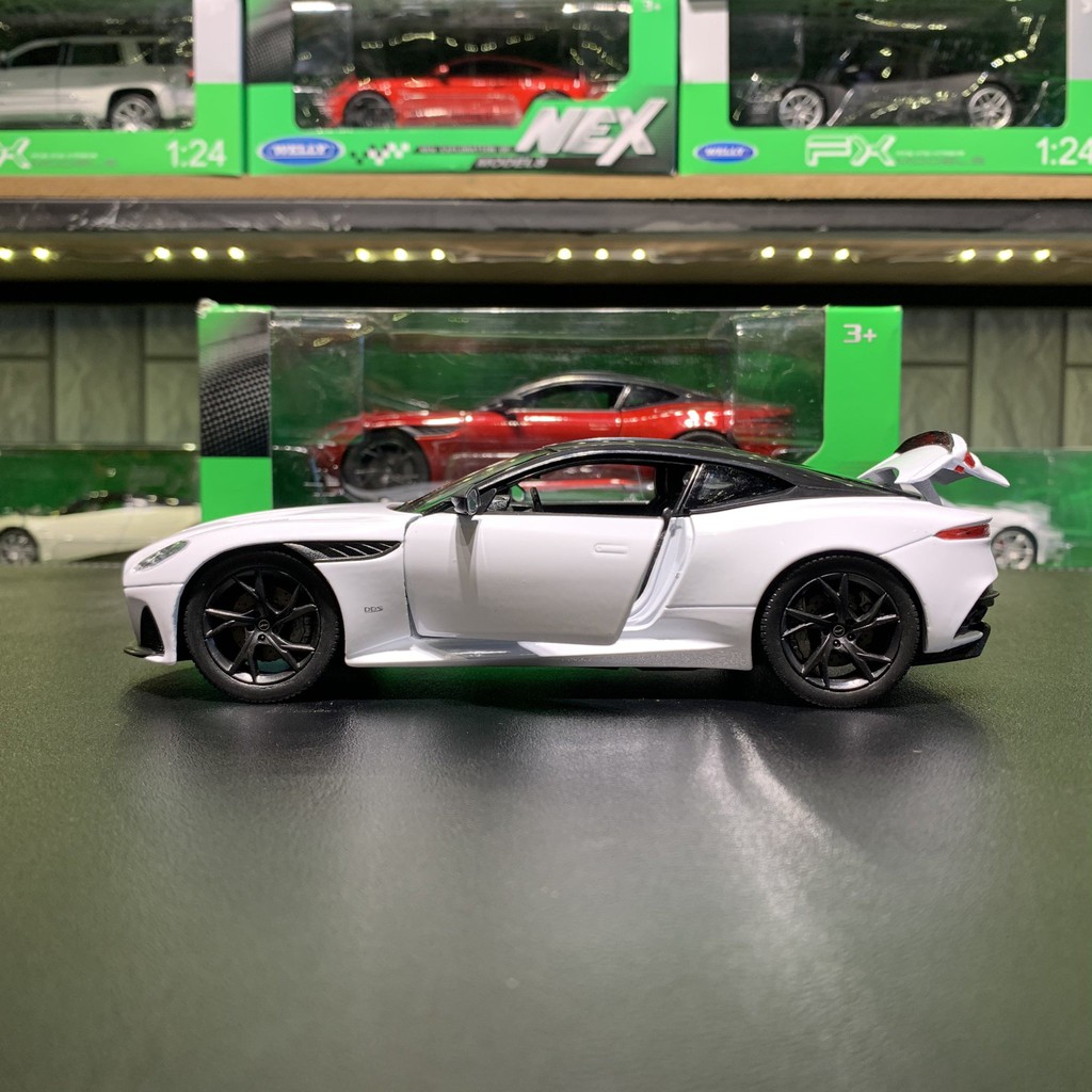 Xe mô hình Aston Martin DBS Superleggera tỉ lệ 1:24 Welly