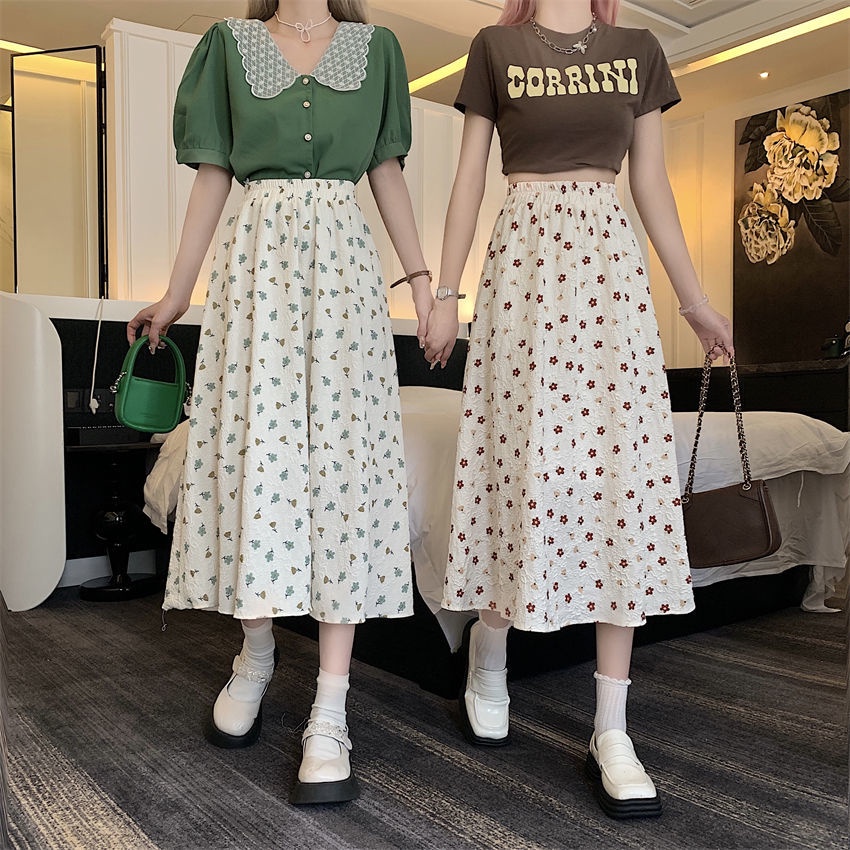 Chân Váy Chữ A Họa Tiết Hoa Dập Nổi Ba Chiều Tươi Mới Mùa Hè