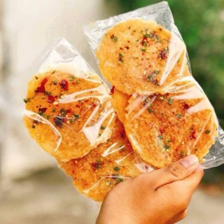 1 gói cơm cháy chiên nước mắm