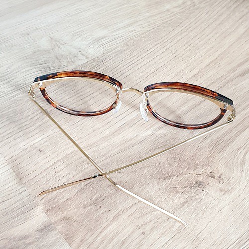 Kính Giả Cận Gọng Kim Loại Nhiễn Khung Viền Nhựa Nâu Leopard