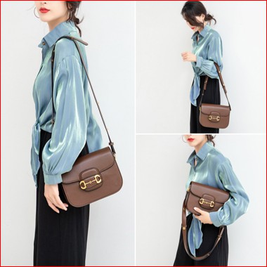 [Mẫu mới nhất 2020] Túi xách nữ đeo chéo GG Hàm thiếc ngựa size 22 cm | BigBuy360 - bigbuy360.vn