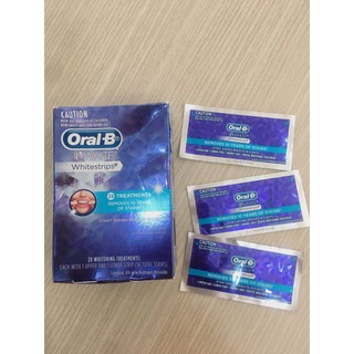 Miếng dán trắng răng oral-b 3d ưhite hàng chính hãng