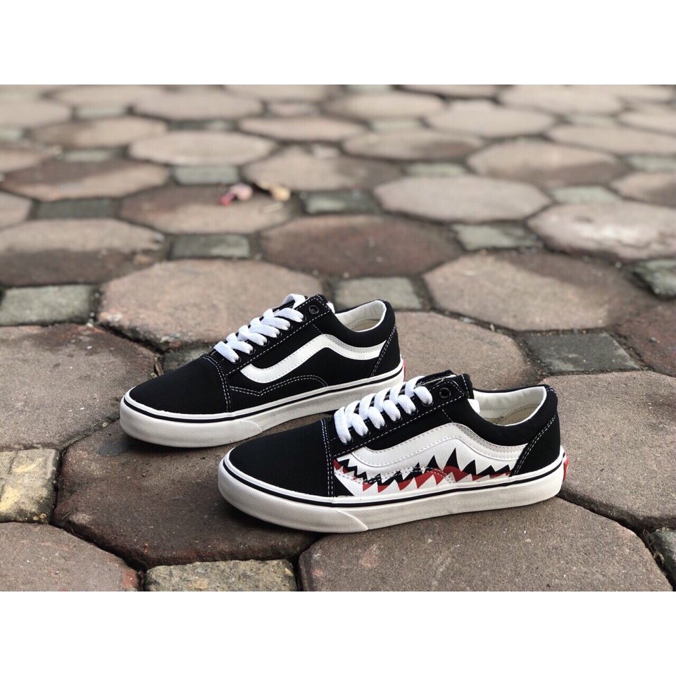 sneaker vải cá mập đen | BigBuy360 - bigbuy360.vn