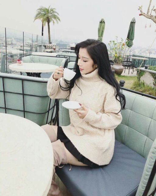 Áo len vặn thừng cổ lọ dáng dài