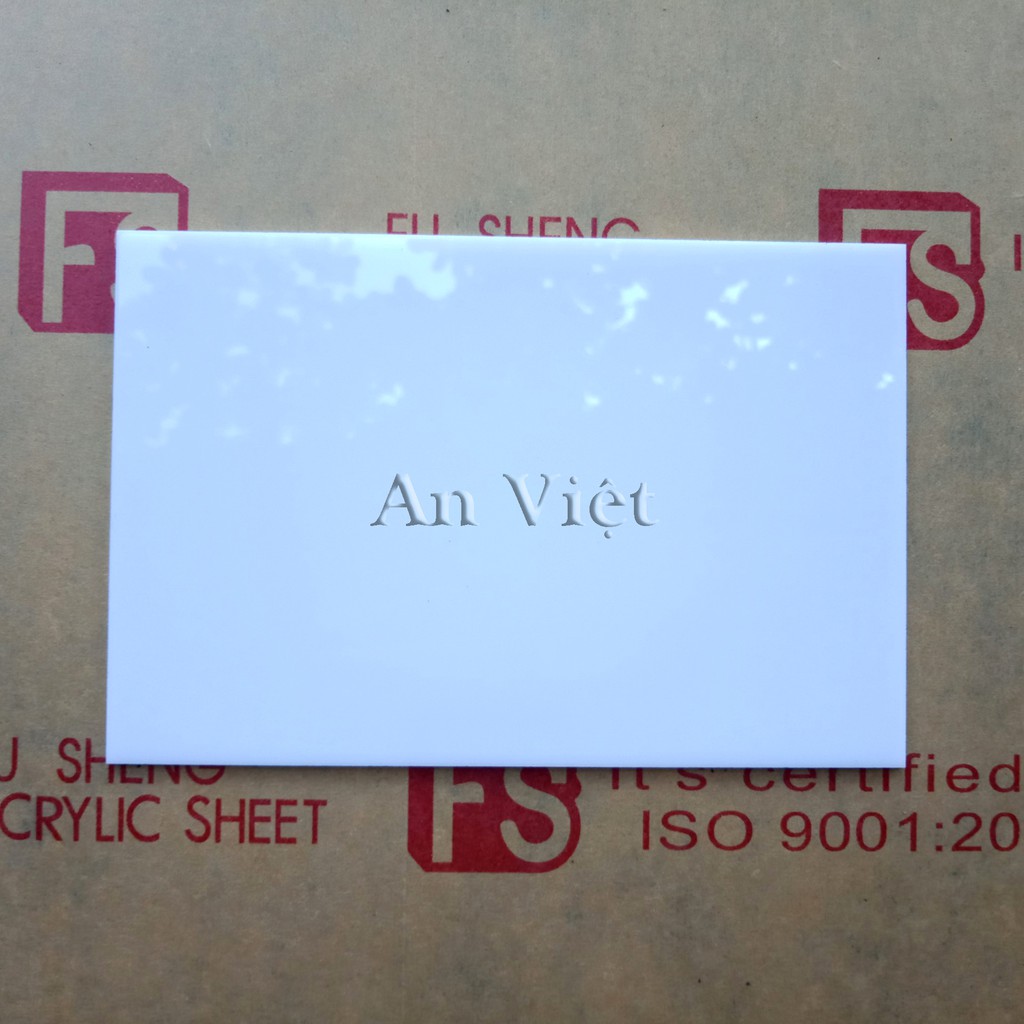 Tấm mica trắng sữa Đài Loan FS dày 2mm - Có cắt laser theo yêu cầu kích thước chuẩn từng milimet