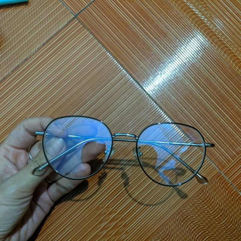 Kính thời trang nữ