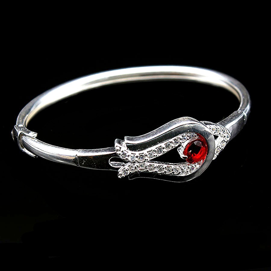 Vòng tay nữ BẠC HIỂU MINH LTU308 dạng kiềng nụ hoa đá đỏ 