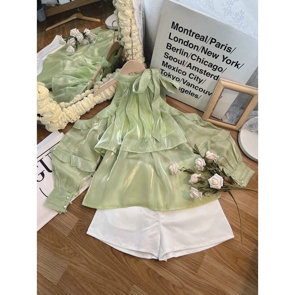 set áo trễ vai bèo xanh short trắng xinh