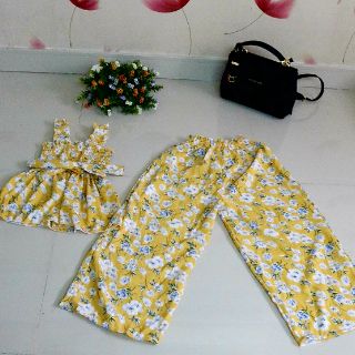 Set 2 dây hoa nhún ngực có dây cột eo