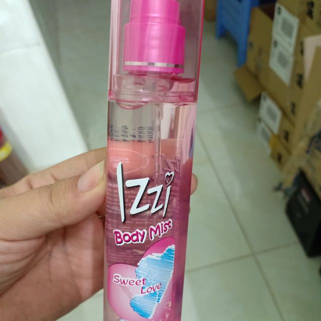 Nước hoa izzi