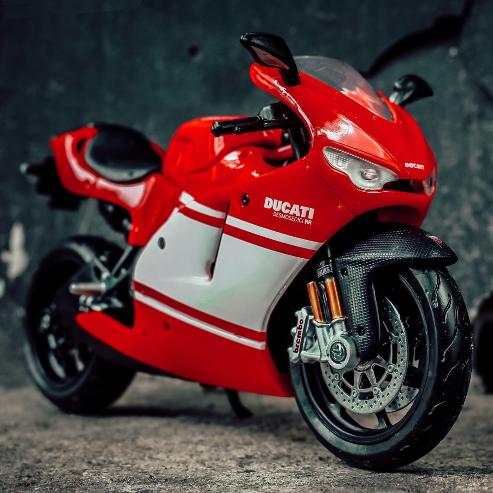 Mô hình mô tô Ducati 1199 Panigale, Monster, Hypermotard, Streetfighter S 1:12