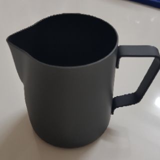 Ca đanh sữa dung tích 600ml màu đen